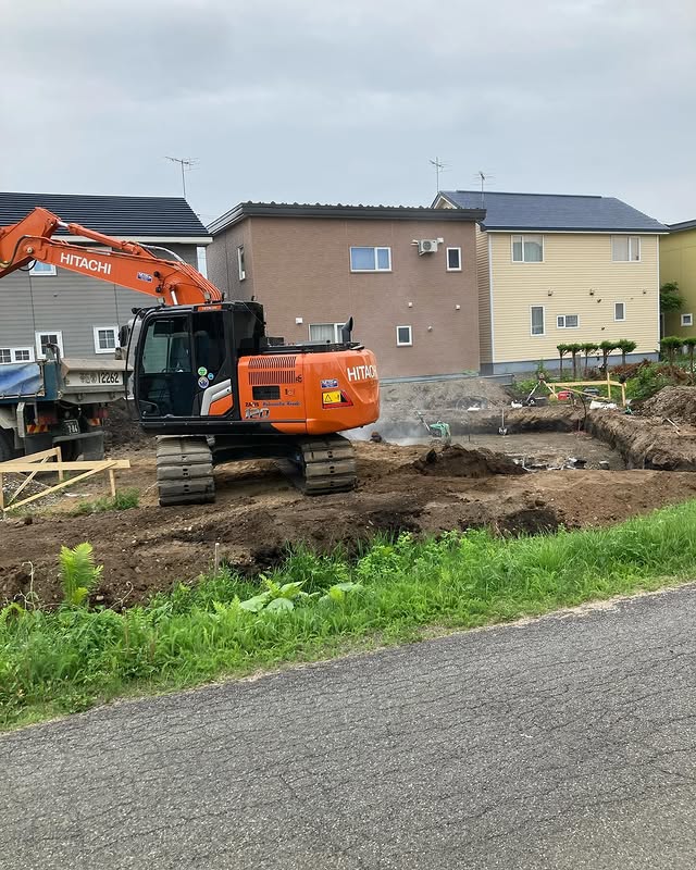 【帯広】地盤特性を見極めパイル工事で地盤補強。新築工事始まる。