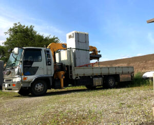 【帯広】トラックを自ら運転。現場の残材と仮設トイレの撤去に。