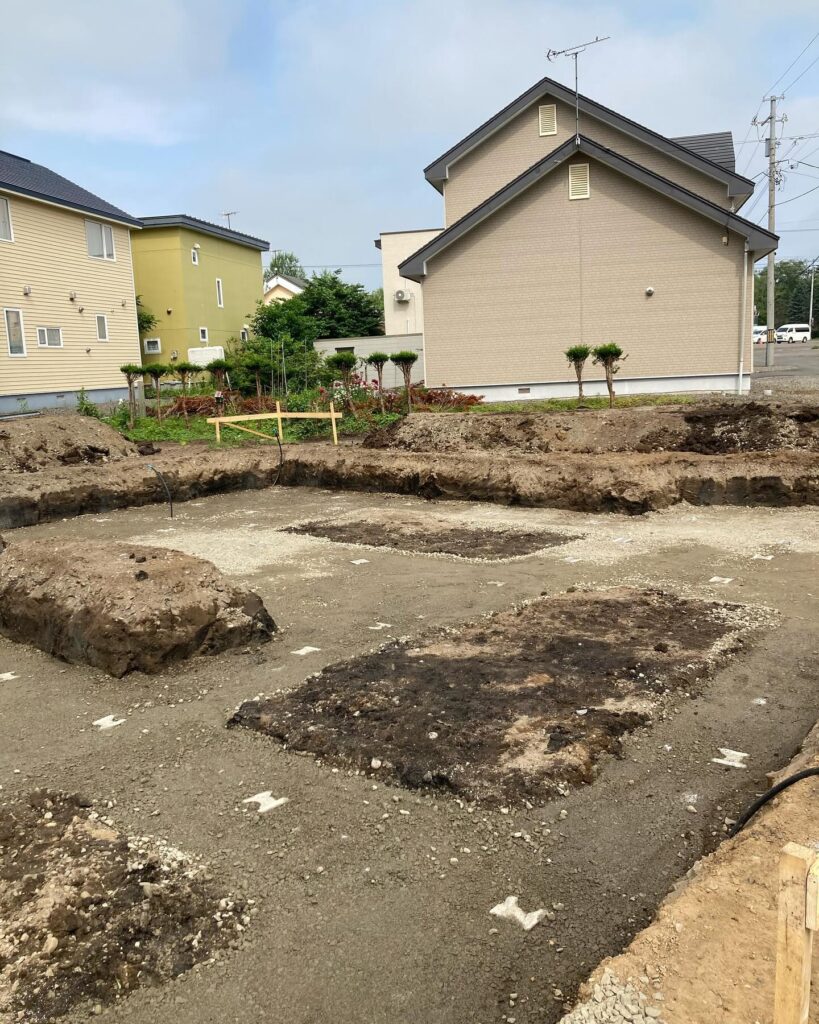 【帯広】地盤特性を見極めパイル工事で地盤補強。新築工事始まる。