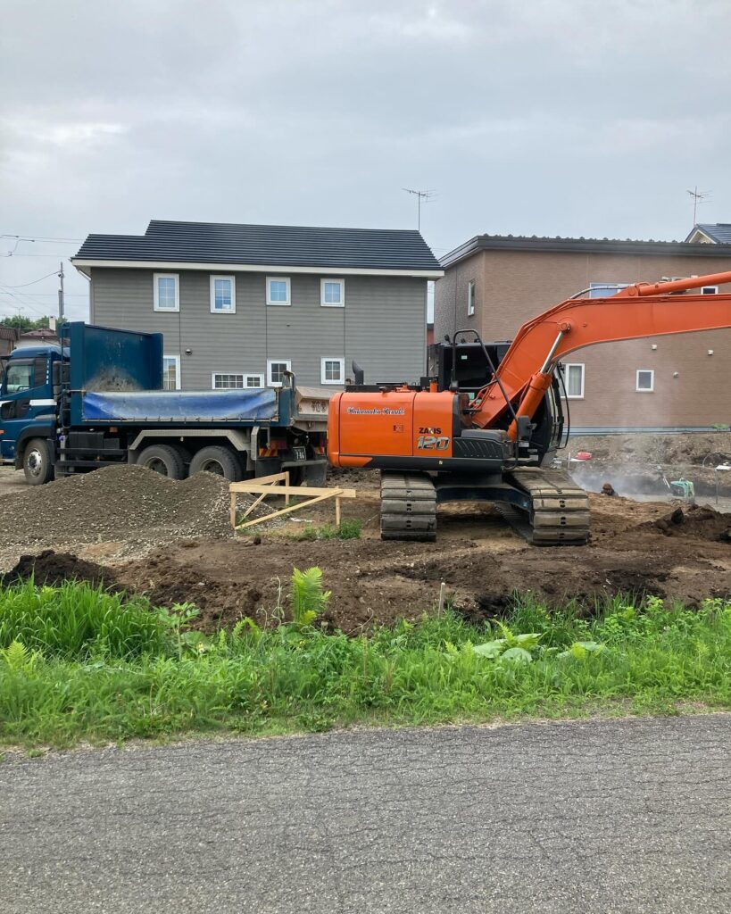 【帯広】地盤特性を見極めパイル工事で地盤補強。新築工事始まる。