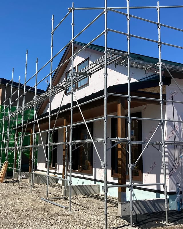 【帯広】機能性が加わる下屋根つけで家らしい暖かみ。