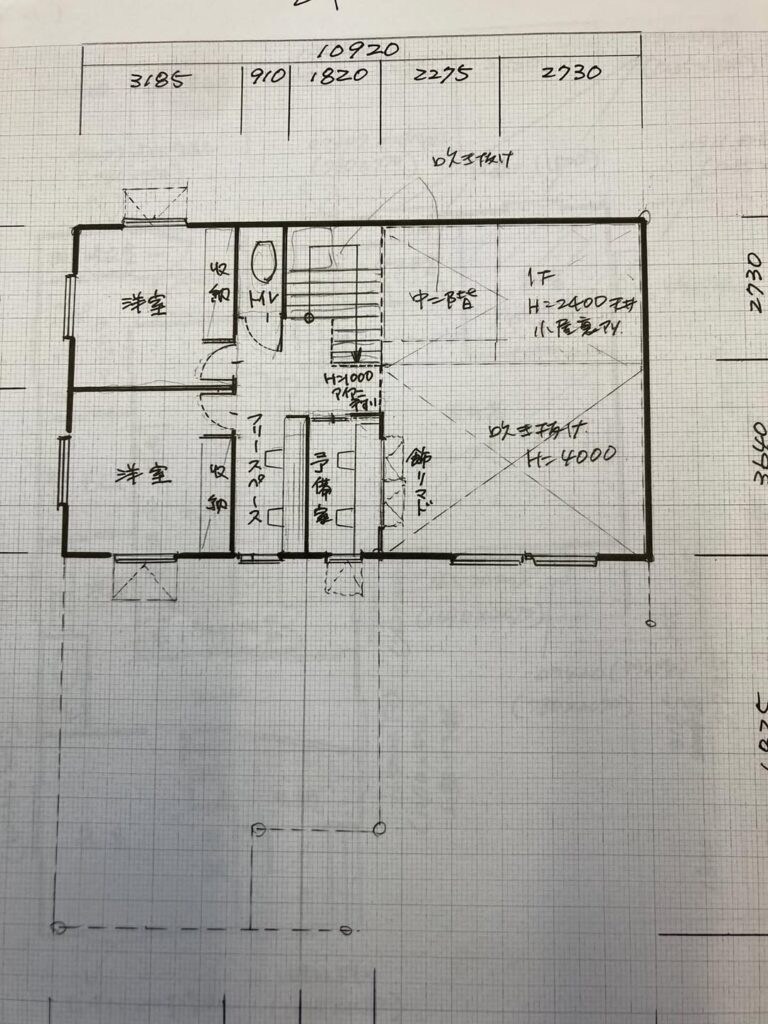 今日も図面書き、手書きのアナログな私をお許しください