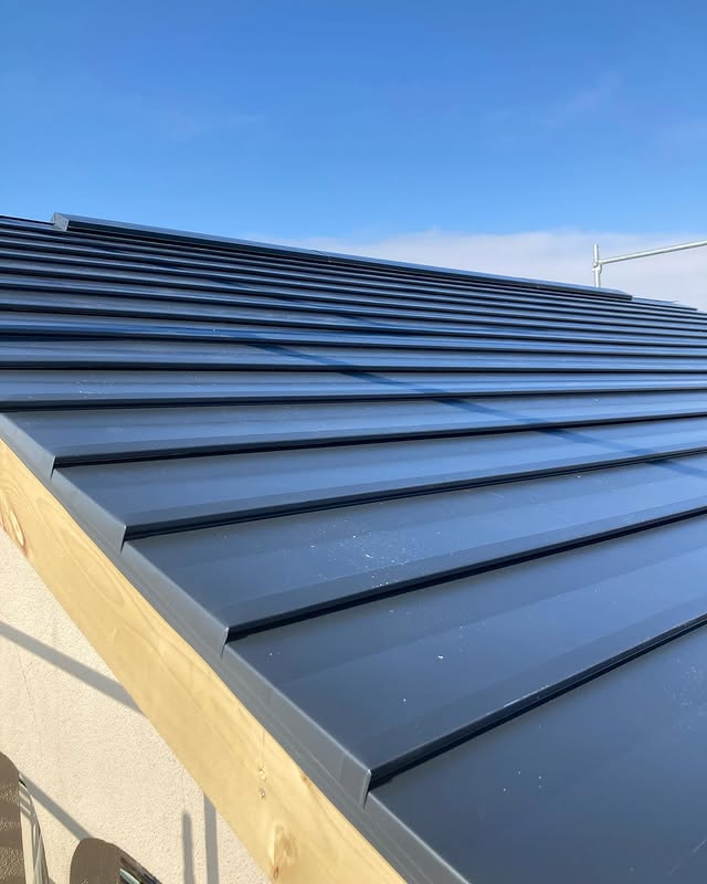 【帯広】雪が降っても大丈夫。板金屋さんのおかげで屋根施工終了。