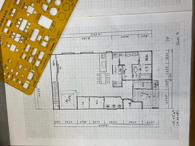 表現力も試されるアナログな図面描き