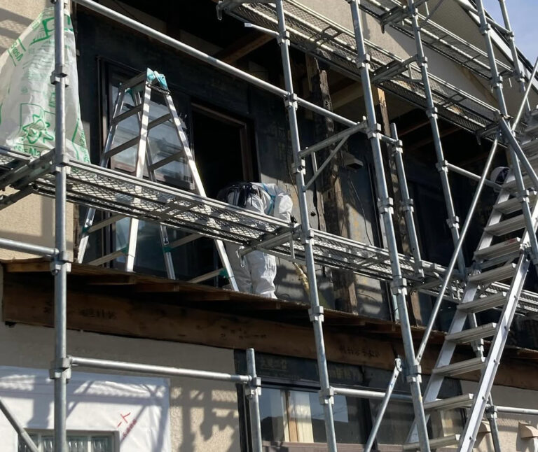 【帯広】床を解体し、古い梁を使って吹き抜けを作る