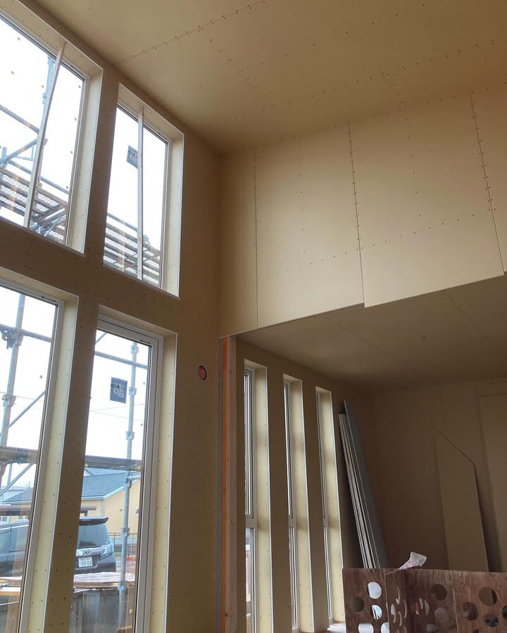 【清水町】難易度高めのフロアー貼り開始。