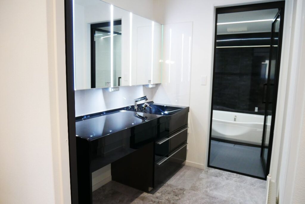 外観はアメリカン、室内はホテルライクなモダンデザインに 帯広市О邸