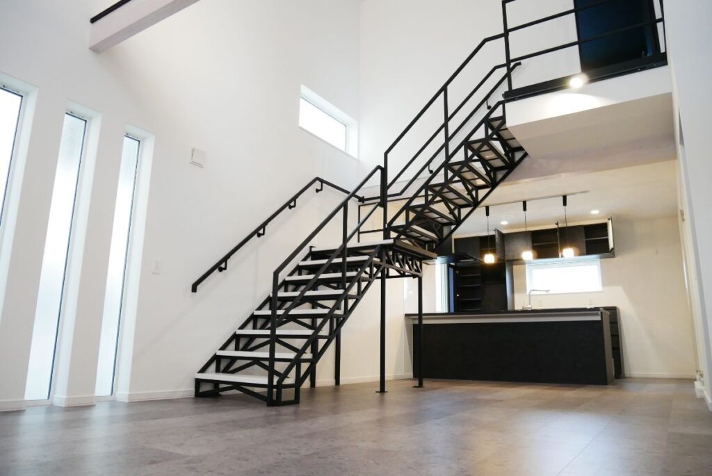 外観はアメリカン、室内はホテルライクなモダンデザインに 帯広市О邸