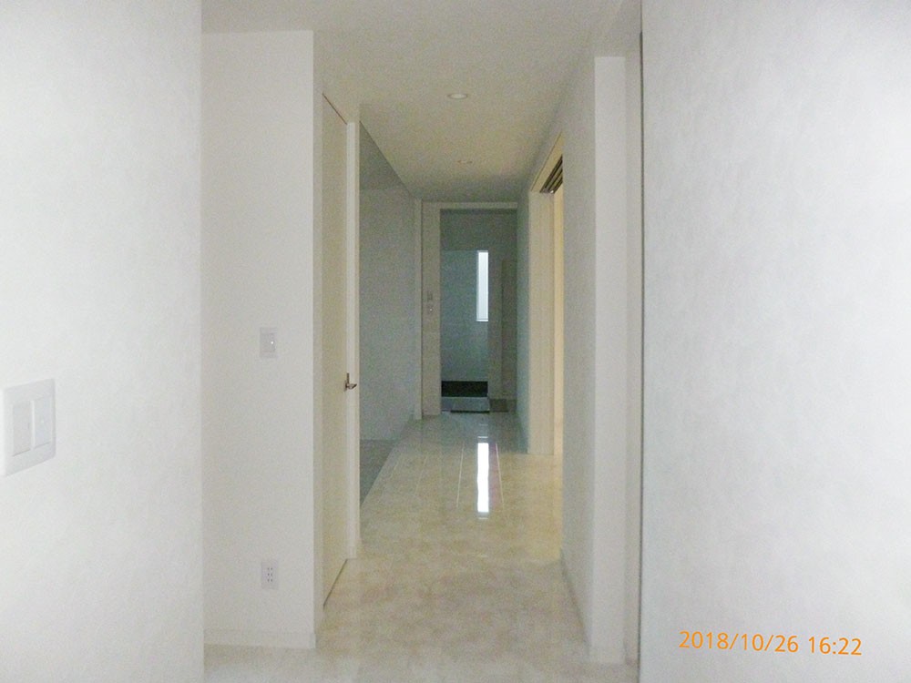 長年温めた夢を実現した、白を基調にしたモダンハウス　帯広市K邸