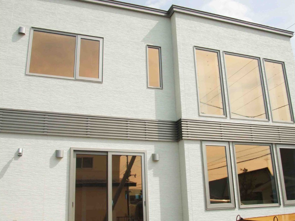 大きな窓と吹抜けで明るい雰囲気の家　帯広市Ｋ邸