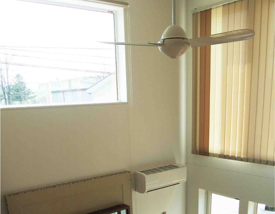 大きな窓と吹抜けで明るい雰囲気の家　帯広市Ｋ邸