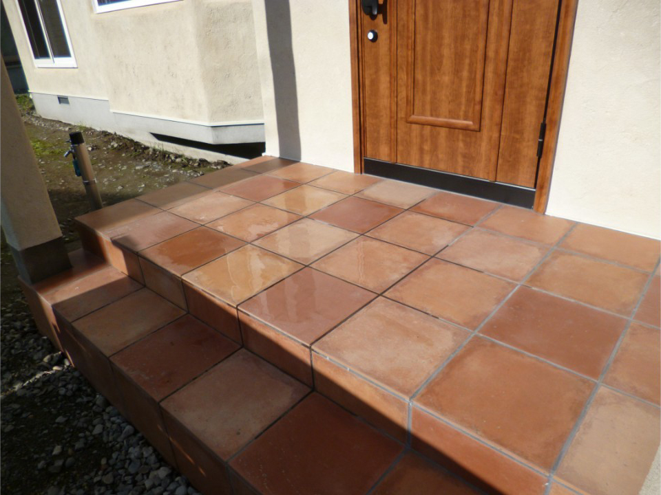 アンティークな建具が似合う家　幕別町C邸