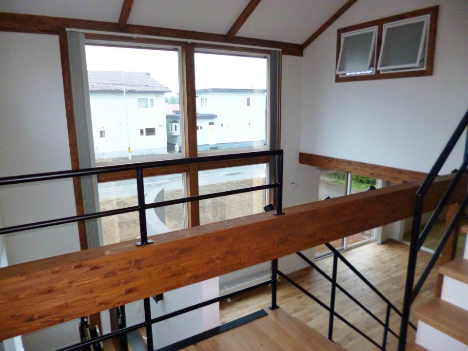 道南杉と漆喰で民家風に　帯広市K邸