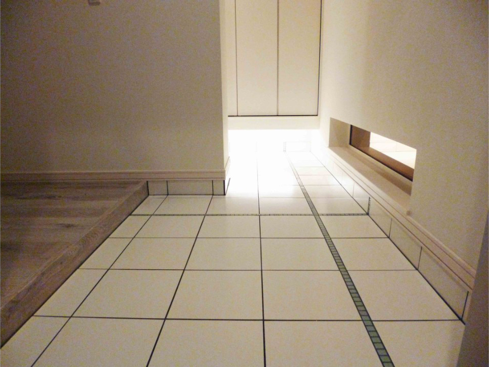 白と白の家 帯広市S邸